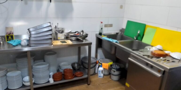 9a94d239-64e4-4789-95ec-8fd4746d1b84