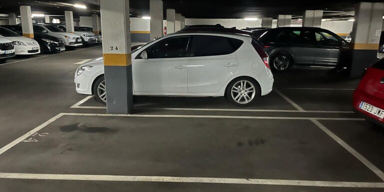 23e1681f-892c-40b1-a3af-43944bd83007