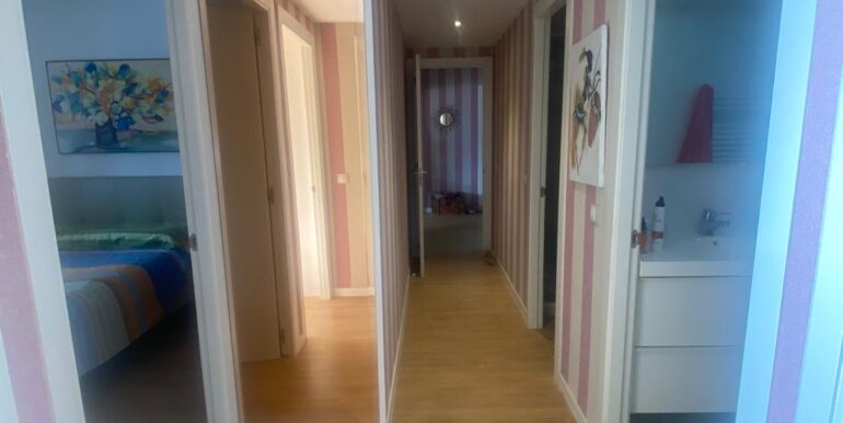 921873f7-2c3c-41bb-88bb-47300f76330e